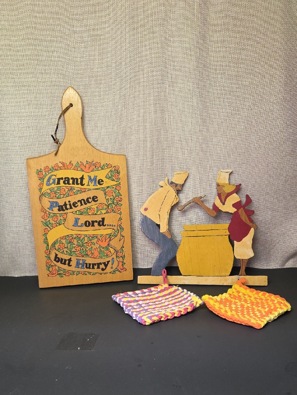 Vtg Cutting Bread Board And‎ Pot Holder Hanger